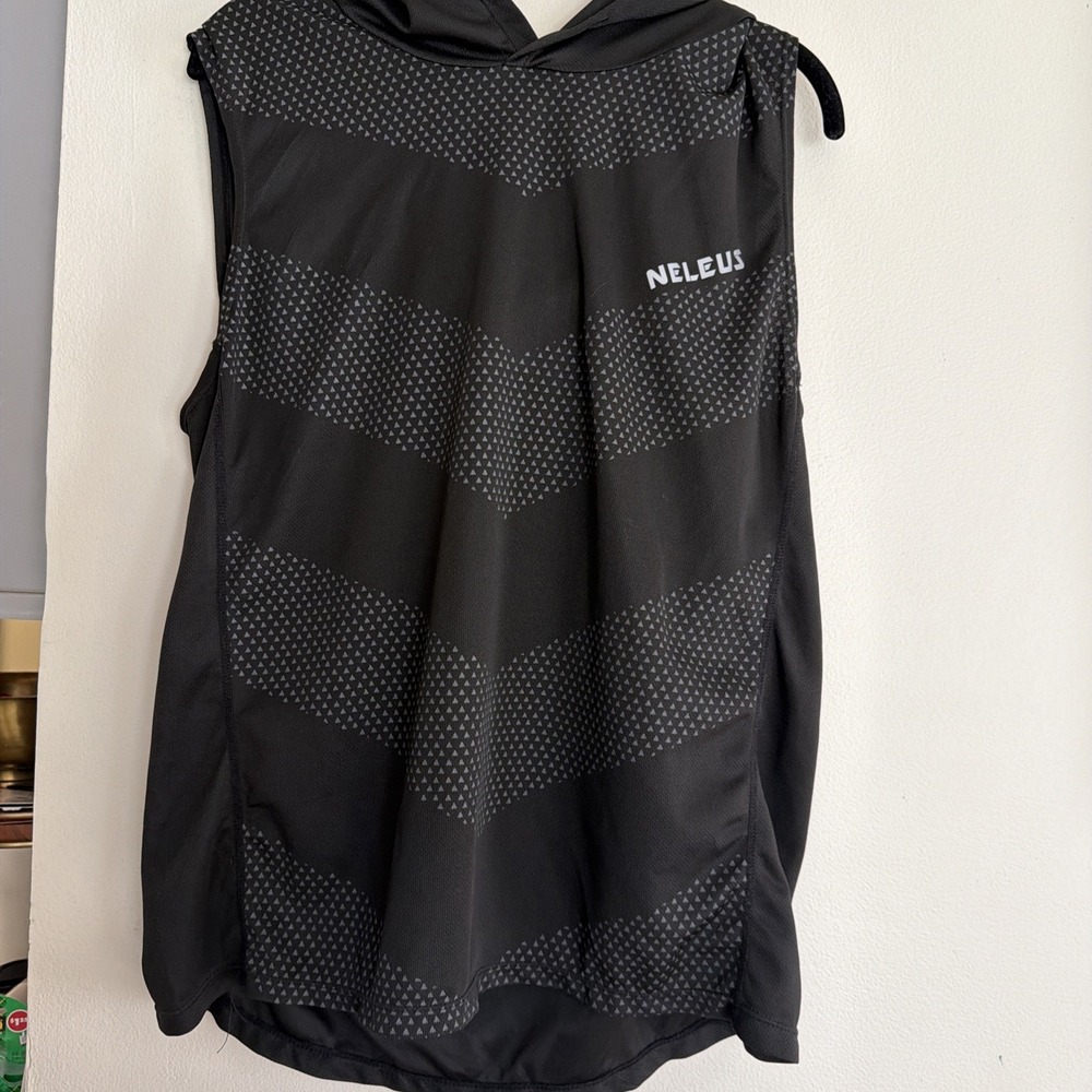 Neleus Sleeveless Tank Hoodie Mens L Gray Silver Lightweight Athletic Gym Top